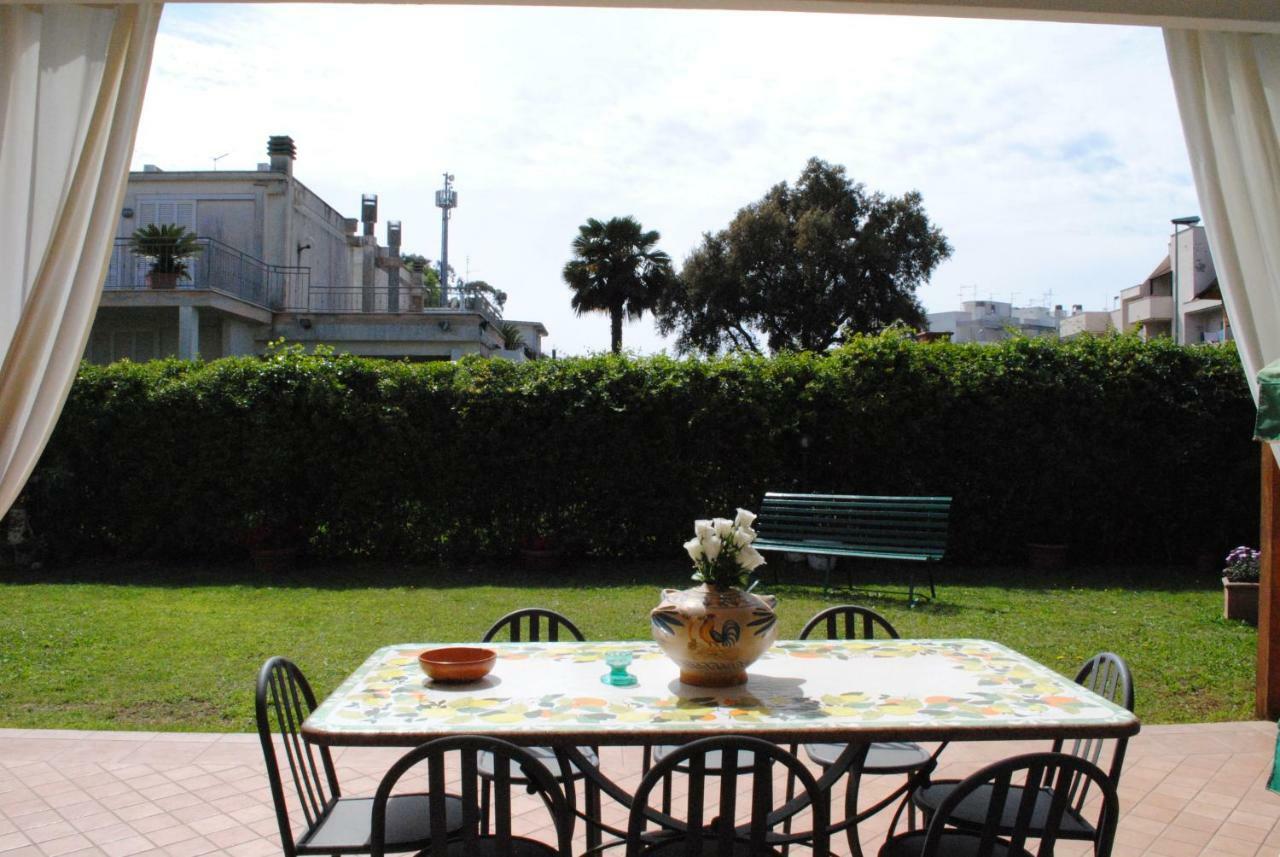 Villa Regina B&B Nettuno Exteriér fotografie