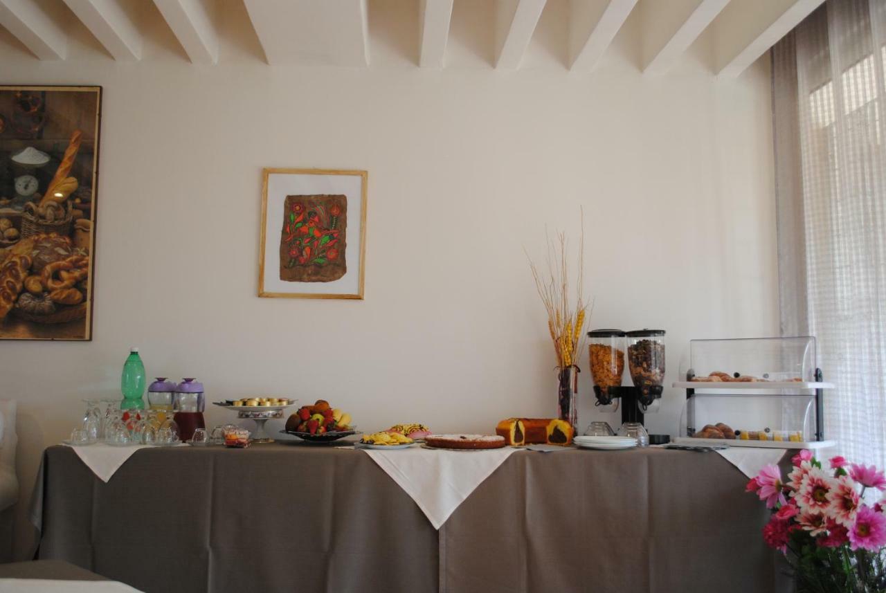 Villa Regina B&B Nettuno Exteriér fotografie