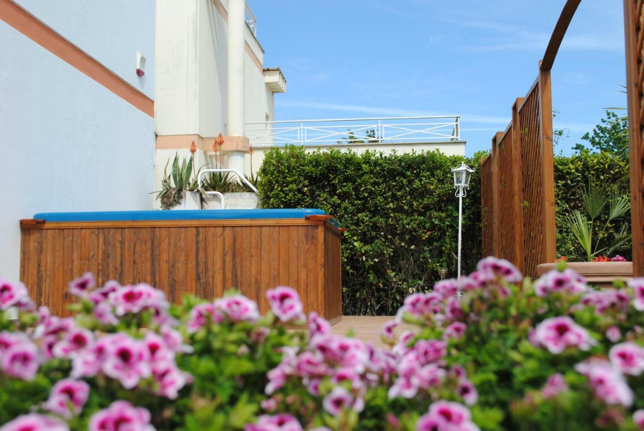 Villa Regina B&B Nettuno Exteriér fotografie